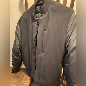 Mens Lululemon reversible insulated bomber jacket - size large
